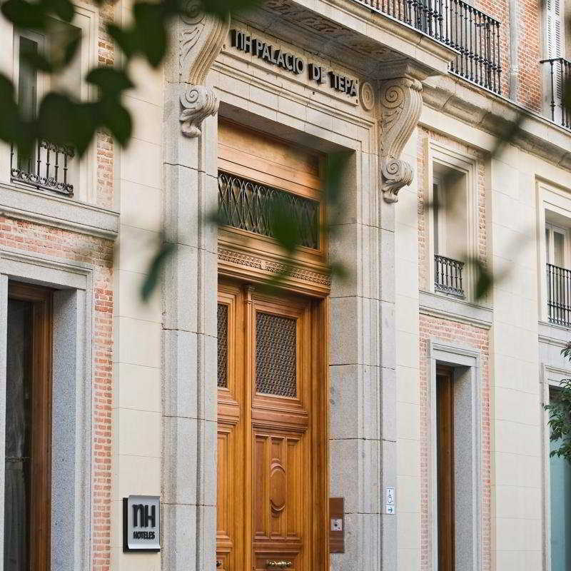 Nh Collection Madrid Palacio De Tepa Ngoại thất bức ảnh The front door of the house